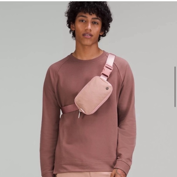 ultimate frisbee gear bag patagonia TRVL Design Bundle Up Colour:LILAC ICE/BLACK/WHITE This 70 callout:Exclusives